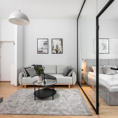 Modern Centrally Located Apartments - By Upstairs 크라쿠프 외부 사진