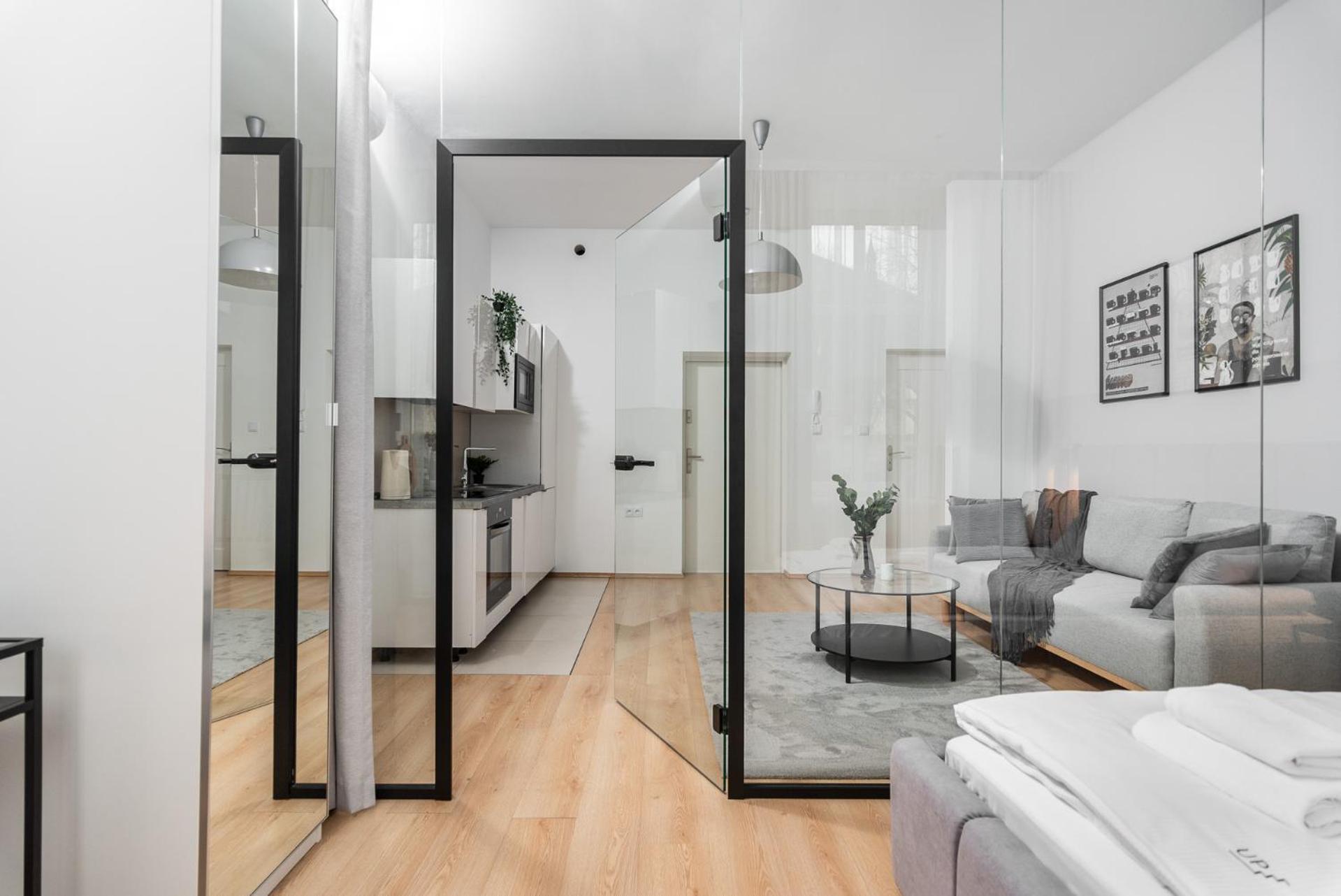 Modern Centrally Located Apartments - By Upstairs 크라쿠프 외부 사진